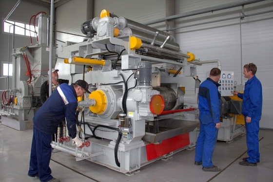Αγορά Automatic Rubber Open Mixing Mill 15kw Two Roll Mill for Rubber Compounding online manufacture