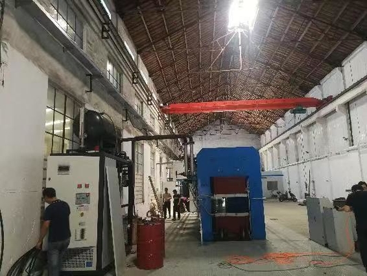 Αγορά Ηλεκτρικό ή μεταφοράς πετρελαίου Θέρμανση Τυποποίηση καουτσούκ Βουλκανισμός Τύπος 0-25MPa Πεδίο πίεσης 0-300°C Θέρμανση online manufacture