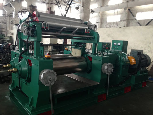 Καλή τιμή Λαστιχένια μηχανή μύλων μίξης χυτοσιδήρου με την ομαλή επιφάνεια κυλίνδρων σε απευθείας σύνδεση