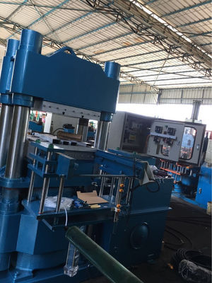 Καλή τιμή Για την παραγωγή προϊόντων από καουτσούκ χρησιμοποιείται ημι-αυτόματη μηχανή εκτόνωσης καουτσούκ 1200 mm × 600 mm σε απευθείας σύνδεση